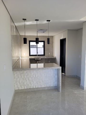 Casa com 300m² 3 quartos e 5 banheiros, à venda, no bairro Jardim Primavera em Itupeva