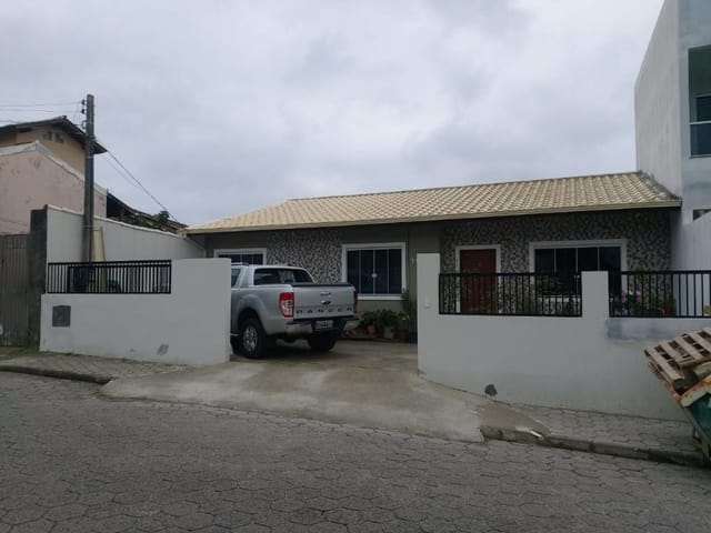 Casa com 140m² 3 quartos e 1 banheiro, à venda, no bairro Ingleses do Rio Vermelho em Florianópolis