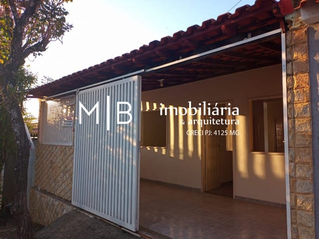 Casa 2 quartos e 1 banheiro, à venda, no bairro JARDIM BANDEIRANTES II em CATAGUASES