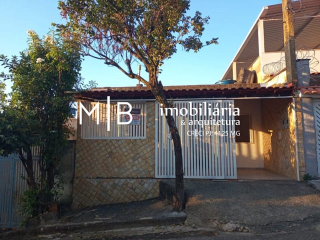 Casa 2 quartos e 1 banheiro, à venda, no bairro JARDIM BANDEIRANTES II em CATAGUASES