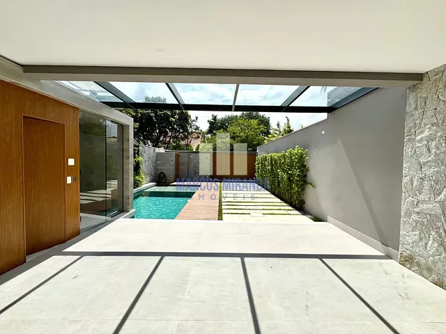 Casa com 490m² 4 quartos e 7 banheiros, à venda, no bairro Barra da Tijuca em Rio de Janeiro