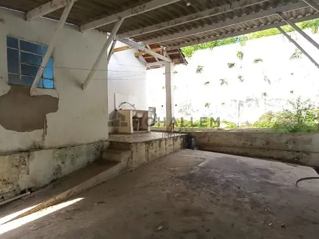 Casa com 580m² 4 quartos e 1 banheiro, à venda, no bairro Santa Rosa em Itajubá