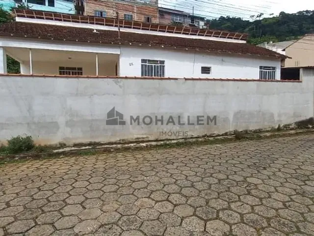 Casa com 580m² 4 quartos e 1 banheiro, à venda, no bairro Santa Rosa em Itajubá