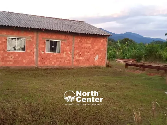 Casa com 300m² 3 quartos e 1 banheiro, à venda, no bairro S.João Baixo em Garuva
