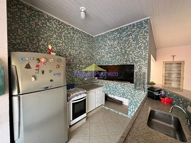 Casa com 900m² 4 quartos e 4 banheiros, à venda, no bairro Nova Aparecida em Capivari