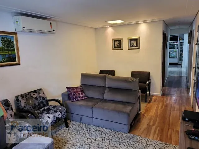 Casa 5 quartos e 3 banheiros, à venda, no bairro Vila Antonieta em São Paulo