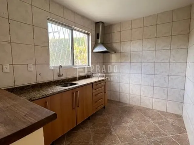 Casa com 580m² 3 quartos e 2 banheiros, à venda, no bairro Laranjal em Pelotas
