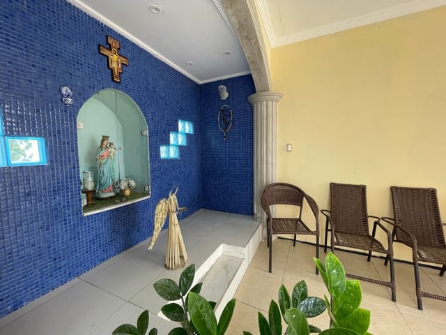 Casa com 480m² 4 quartos e 3 banheiros, à venda, no bairro Vila Peri em Fortaleza