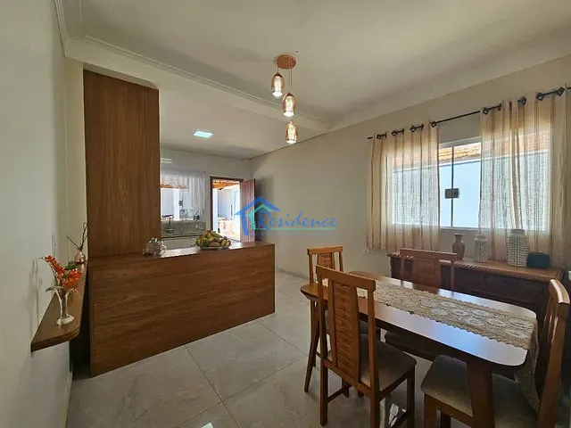 Casa com 250m² 2 quartos e 2 banheiros, à venda, no bairro Vila Avai em Indaiatuba