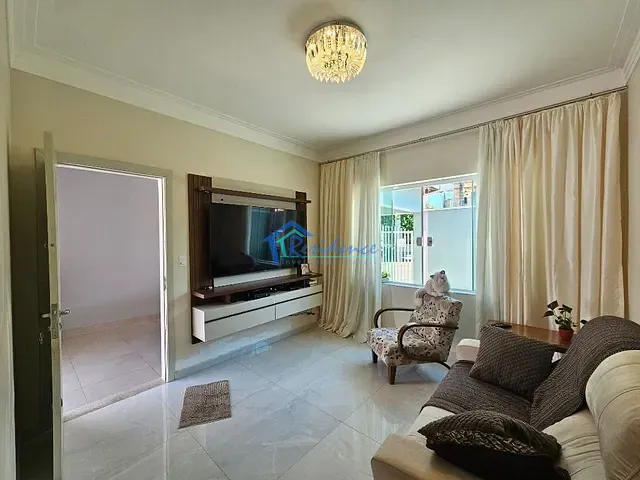 Casa com 250m² 2 quartos e 2 banheiros, à venda, no bairro Vila Avai em Indaiatuba
