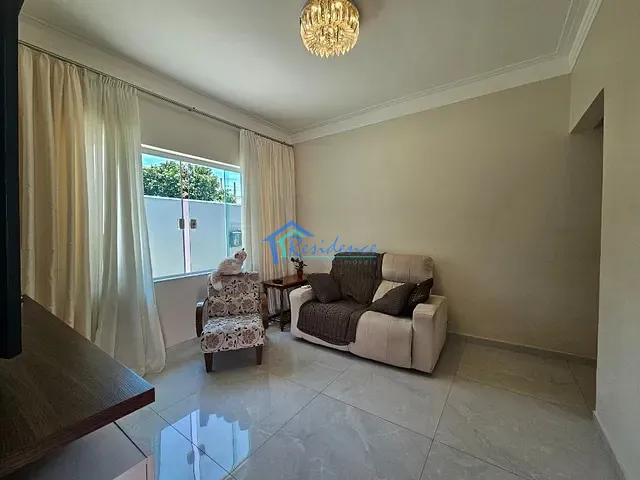 Casa com 250m² 2 quartos e 2 banheiros, à venda, no bairro Vila Avai em Indaiatuba
