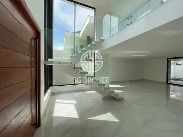Casa com 500m² 4 quartos e 6 banheiros, à venda, no bairro Recreio dos Bandeirantes em Rio de Janeiro