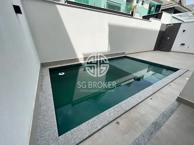 Casa com 500m² 4 quartos e 6 banheiros, à venda, no bairro Recreio dos Bandeirantes em Rio de Janeiro