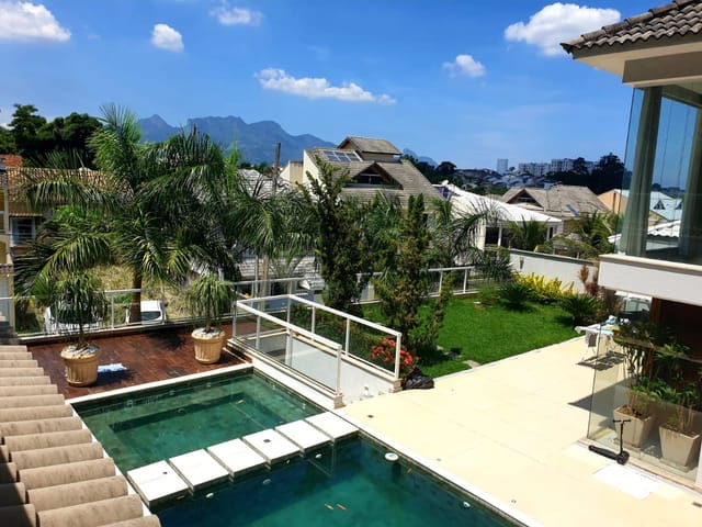 Casa com 650m² 4 quartos e 5 banheiros, à venda, no bairro Jacarepaguá em Rio de Janeiro