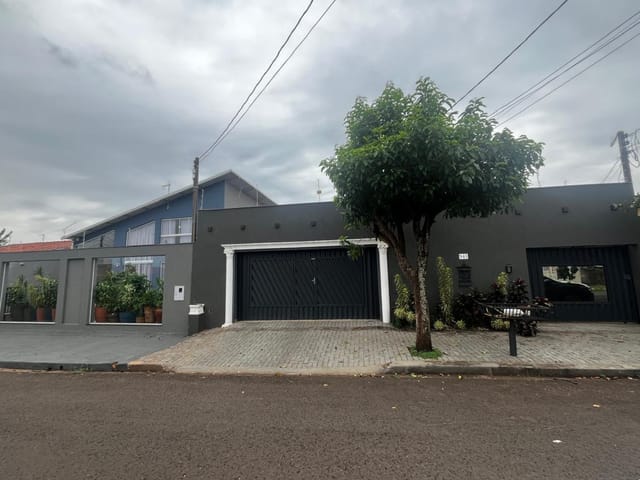 Foto do Casa - Casa para Locação, 03 quartos (02 suítes), Churrasqueira, piscina aquecida, 02 vagas de garagem,  375 m² terreno, JD Caravelle, Londrina - PR | ZBM NEGOCIOS IMOBILIARIOS