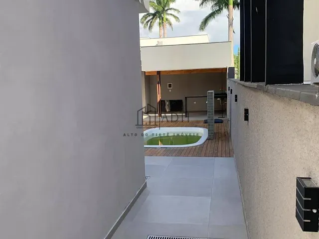 Casa com 370m² 3 quartos e 4 banheiros, à venda, no bairro Parque Residencial Itapeti em Mogi das Cruzes