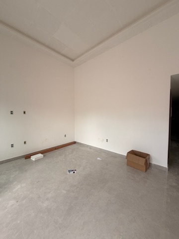 Casa com 210m² 3 quartos e 2 banheiros, à venda, no bairro Parque Jóquei Club em Campos dos Goytacazes