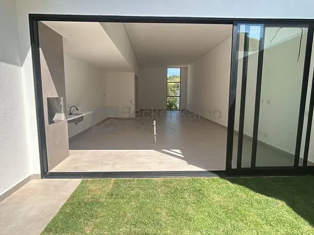 Casa com 360m² 3 quartos e 5 banheiros, à venda, no bairro Jardim Amália em Volta Redonda