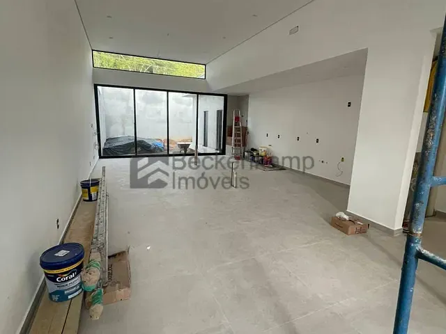 Casa com 360m² 3 quartos e 5 banheiros, à venda, no bairro Jardim Amália em Volta Redonda