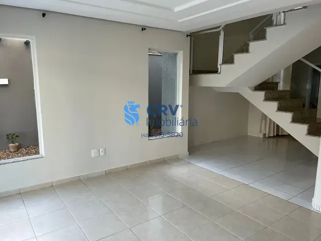 Casa com 760m² 3 quartos e 4 banheiros, à venda, no bairro Esperança em Londrina
