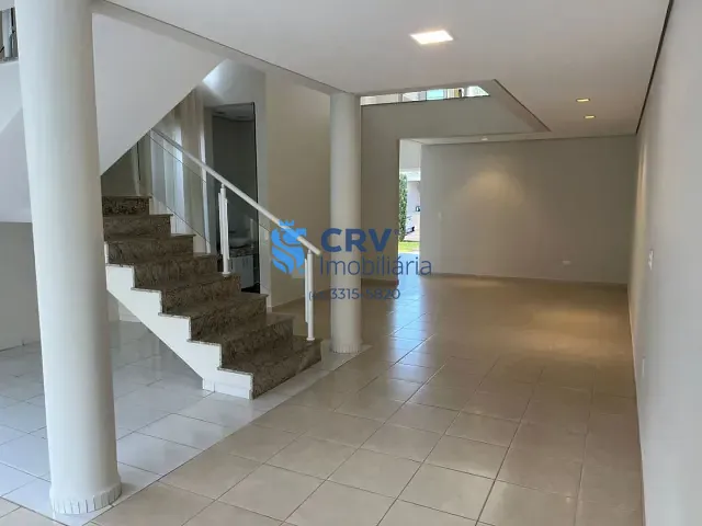 Casa com 760m² 3 quartos e 4 banheiros, à venda, no bairro Esperança em Londrina