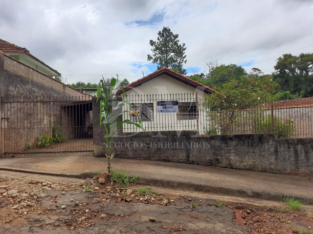 Casa com 282m² 2 quartos e 1 banheiro, à venda, no bairro Jardim Samambaia em Jaguariaíva