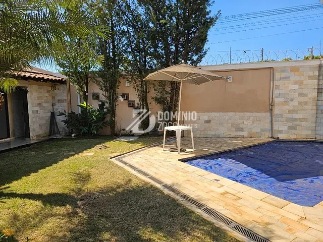 Casa com 600m² 4 quartos e 6 banheiros, à venda, no bairro Boa Vista em Uberaba