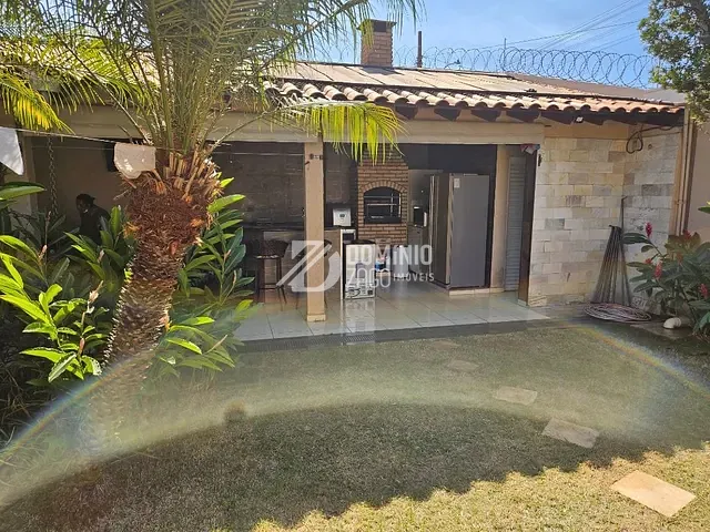 Casa com 600m² 4 quartos e 6 banheiros, à venda, no bairro Boa Vista em Uberaba