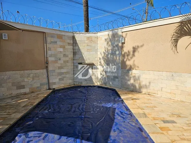 Casa com 600m² 4 quartos e 6 banheiros, à venda, no bairro Boa Vista em Uberaba