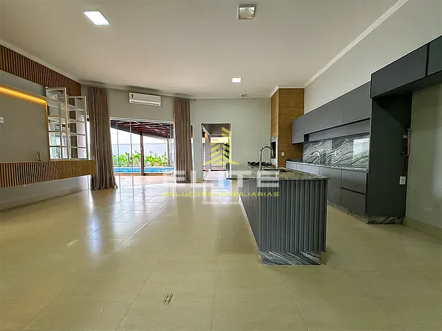 Casa com 264m² 3 quartos e 4 banheiros, à venda, no bairro Vila Romana em Sorriso
