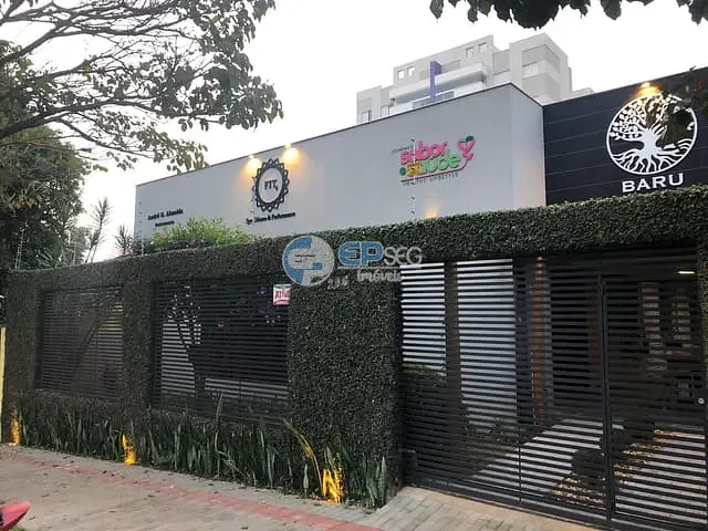 Casa com 406m², para alugar, no bairro Jardim Higienópolis em Londrina