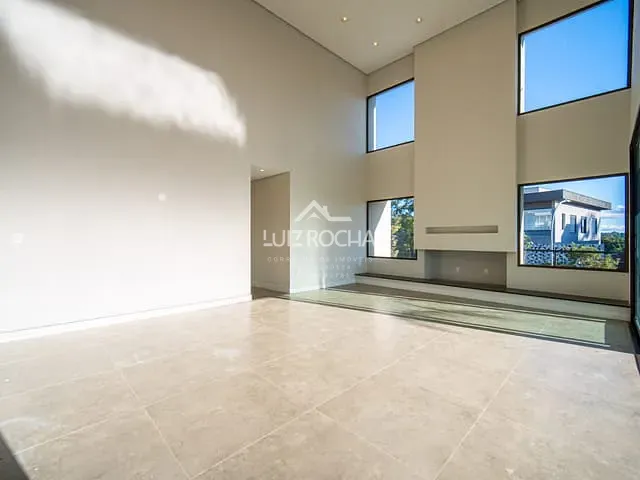 Casa com 541m² 3 quartos e 5 banheiros, à venda, no bairro Paisagem Renoir em Cotia