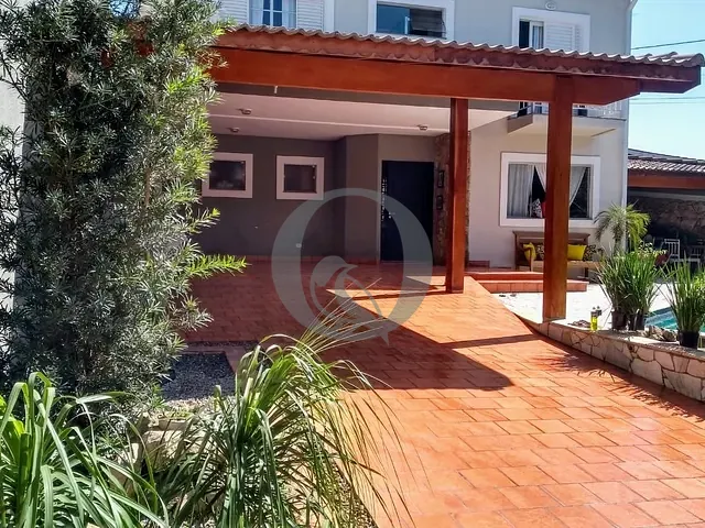 Casa com 362m² 3 quartos e 3 banheiros, à venda, no bairro Vila Petropolis em Atibaia