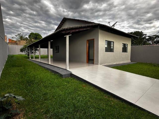 Casa com 375m² 2 quartos e 1 banheiro, à venda, no bairro Setor Serra Dourada - 3ª Etapa em Aparecida de Goiânia