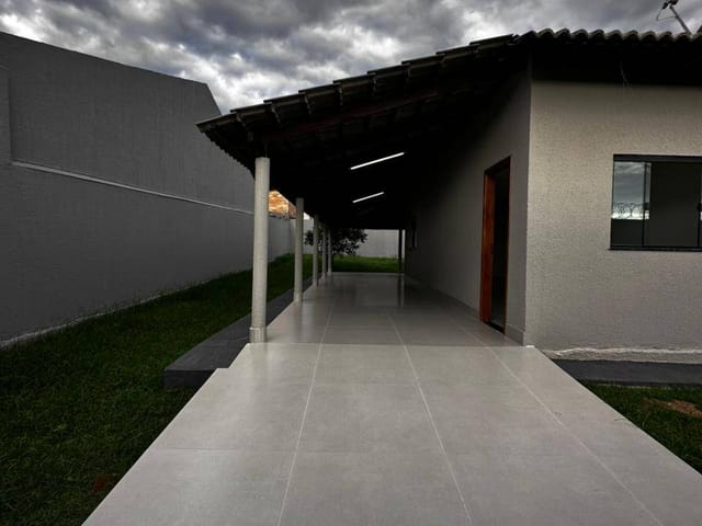 Casa com 375m² 2 quartos e 1 banheiro, à venda, no bairro Setor Serra Dourada - 3ª Etapa em Aparecida de Goiânia