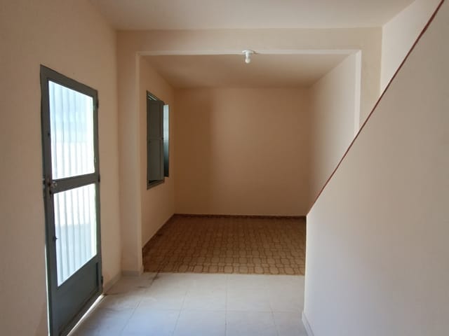 Foto do Casa - Casa Duplex para locação, aproximadamente 80m², 2 quartos, localizado na rua Quiaré, Bras de Pina | Hilmar