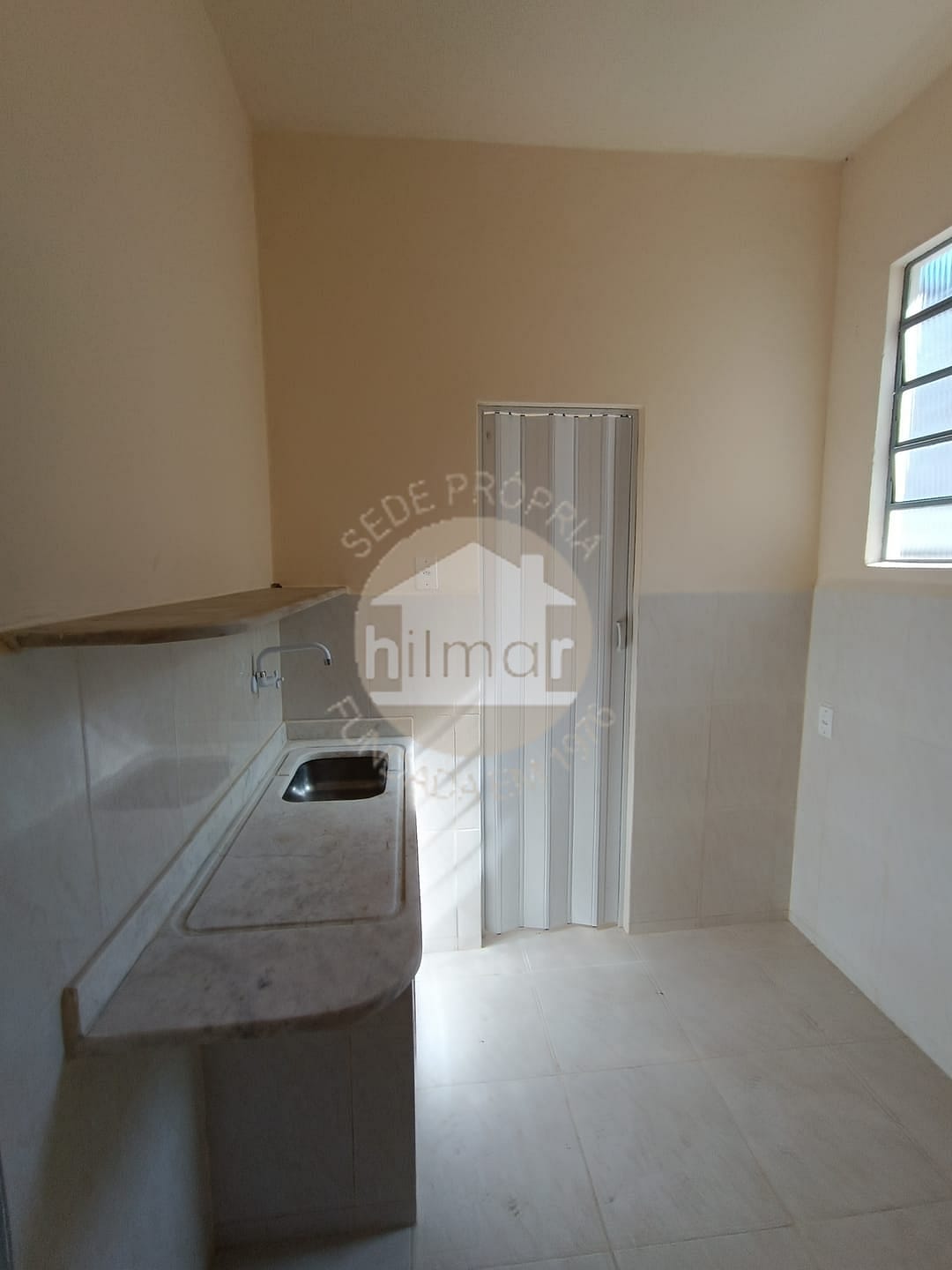 Casa para alugar com 2 quartos, 80m² - Foto 9