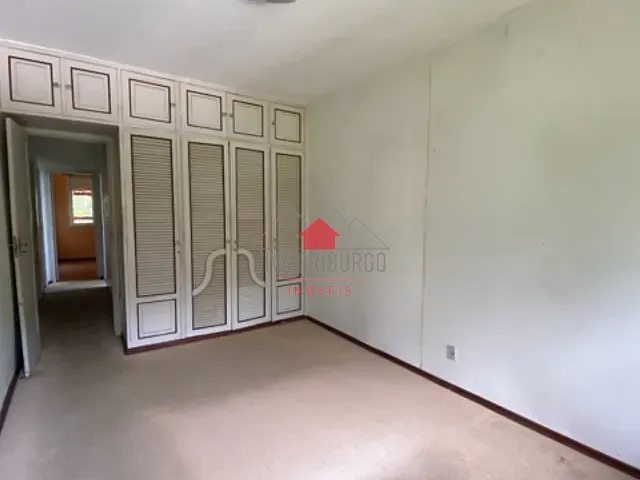 Casa com 1725m² 4 quartos e 3 banheiros, à venda, no bairro Ypu em Nova Friburgo