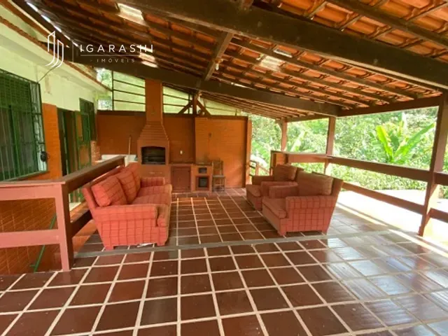 Casa com 1725m² 4 quartos e 3 banheiros, à venda, no bairro Ypu em Nova Friburgo