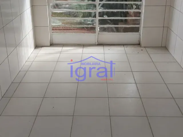 Casa com 558m² 3 quartos e 3 banheiros, à venda ou para alugar, no bairro Cidade Vargas em São Paulo