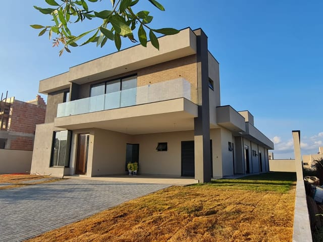 Casa com 800m² 4 quartos e 6 banheiros, à venda, no bairro Monte Alegre em Vinhedo