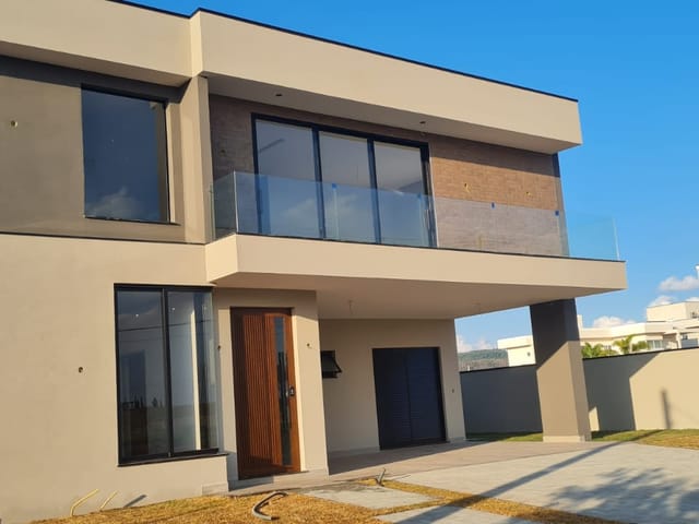 Casa com 800m² 4 quartos e 6 banheiros, à venda, no bairro Monte Alegre em Vinhedo
