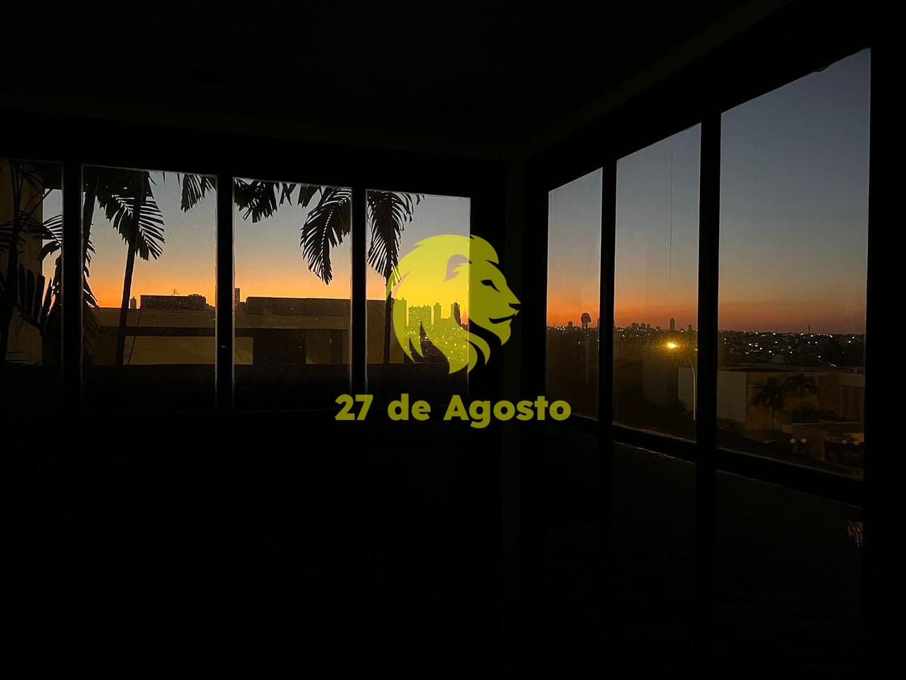 Casa para alugar com 5 quartos, 600m² - Foto 31