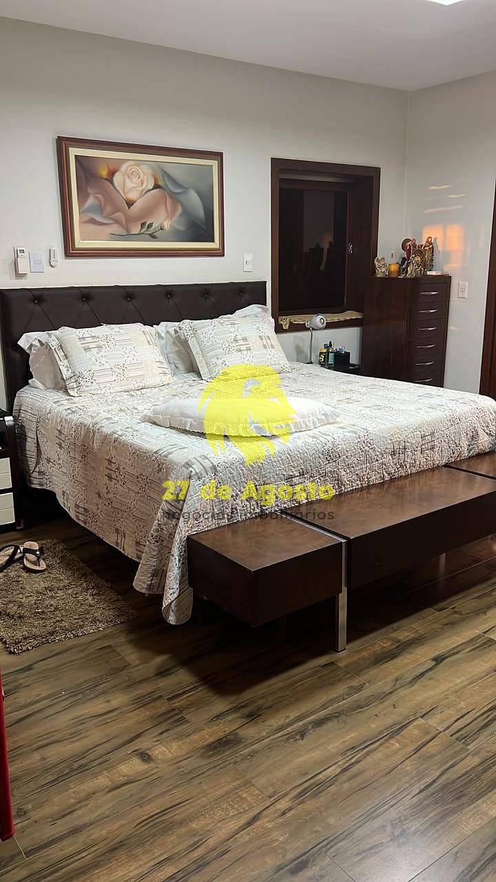 Casa para alugar com 5 quartos, 600m² - Foto 12