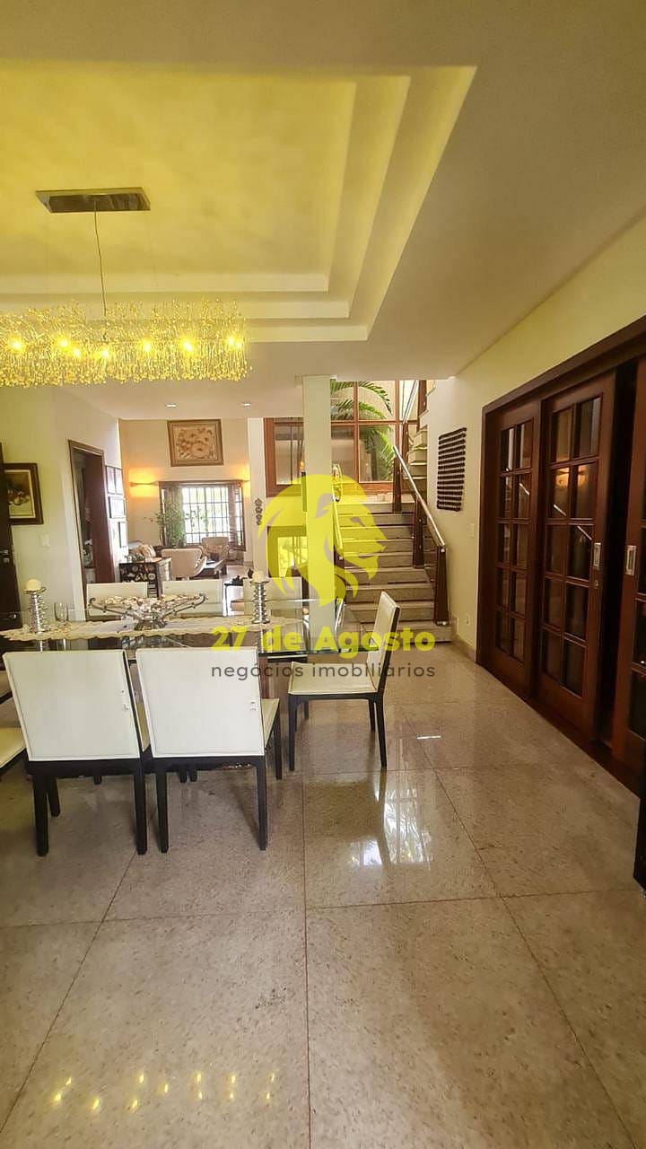 Casa para alugar com 5 quartos, 600m² - Foto 9