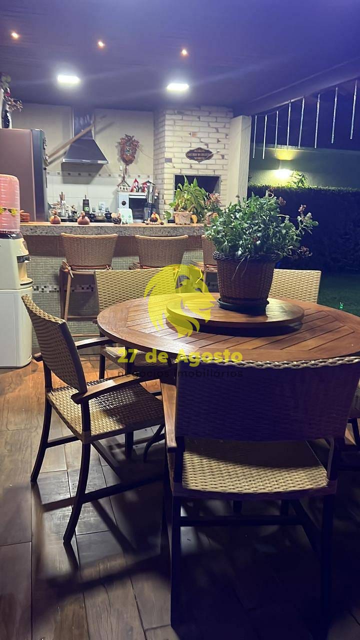 Casa para alugar com 5 quartos, 600m² - Foto 6