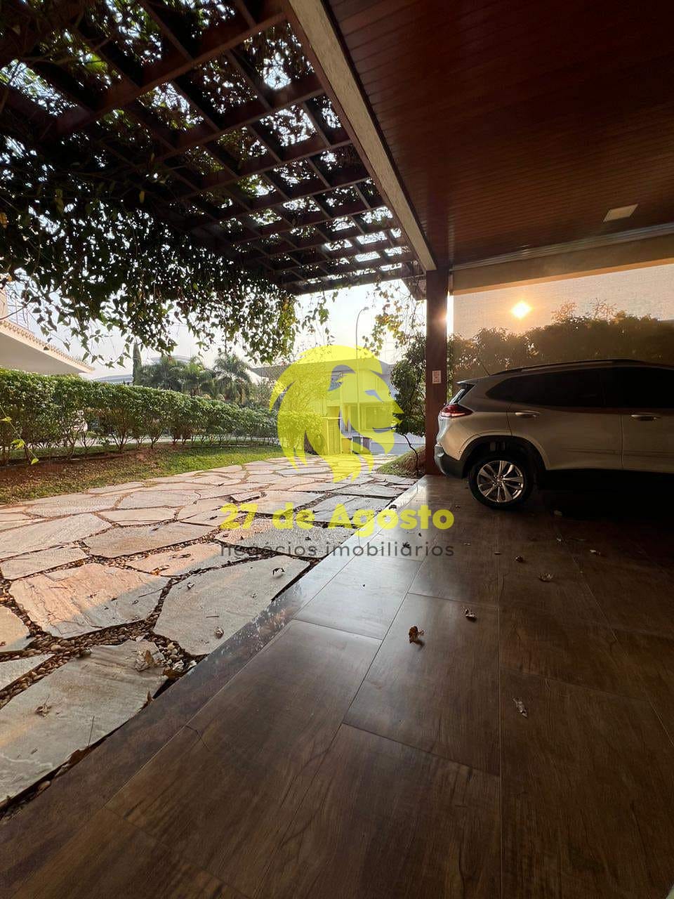 Casa para alugar com 5 quartos, 600m² - Foto 3