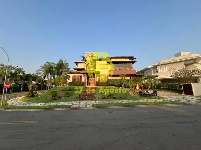 Casa com 1200m² 5 quartos e 6 banheiros, para alugar, no bairro Residencial Alphaville Flamboyant em Goiânia