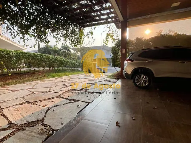 Casa com 1200m² 5 quartos e 6 banheiros, para alugar, no bairro Residencial Alphaville Flamboyant em Goiânia