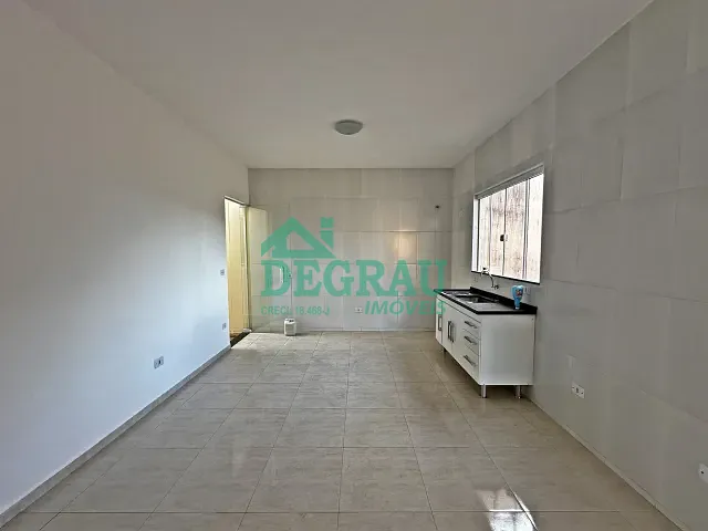 Casa 3 quartos e 1 banheiro, para alugar, no bairro Centro em Itapeva